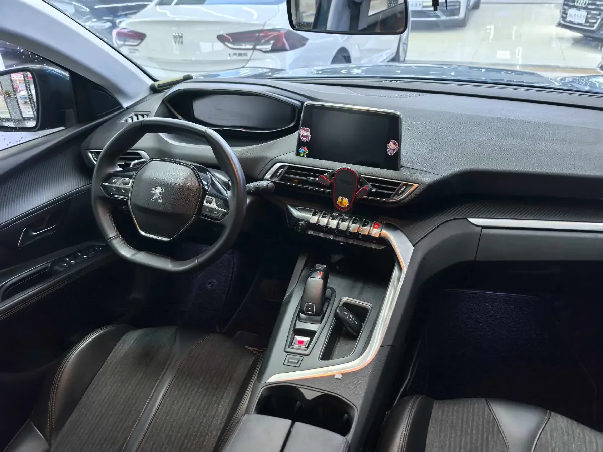 2017 Peugeot 5008 1.8T 204HP L4 6AT,autocango,china used car exporter,china ev exporter,chinese used car exporter,chinese used ev exporter