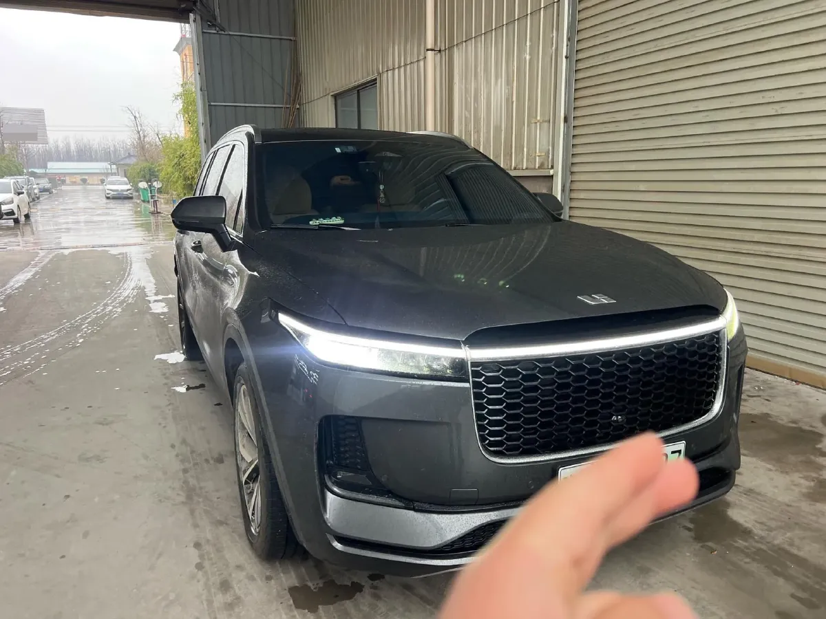 2021 Li ONE Range Extended 131HP REEV 40.5KWH,autocango,china used car exporter,china ev exporter,chinese used car exporter,chinese used ev exporter