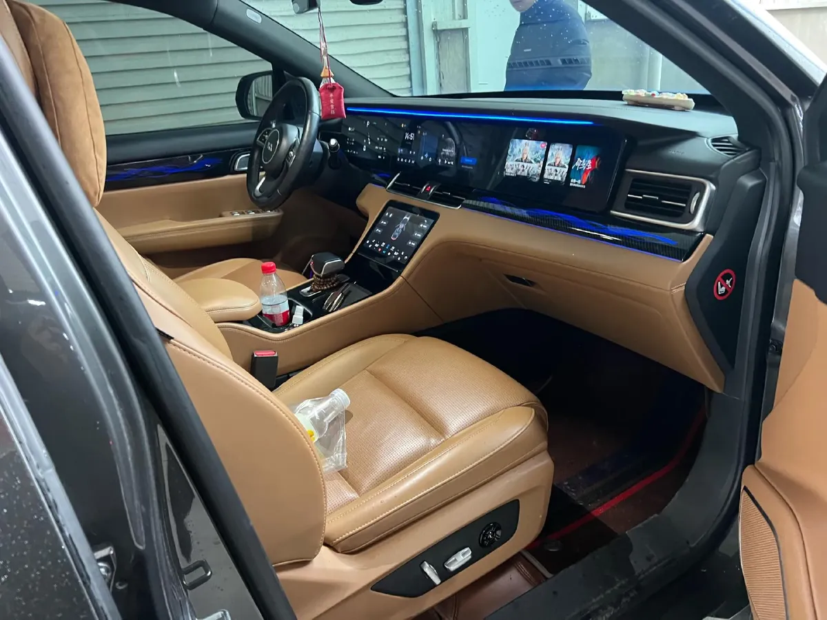 2021 Li ONE Range Extended 131HP REEV 40.5KWH,autocango,china used car exporter,china ev exporter,chinese used car exporter,chinese used ev exporter