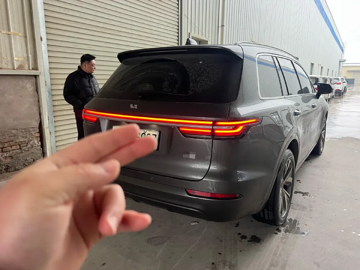 2021 Li ONE Range Extended 131HP REEV 40.5KWH,autocango,china used car exporter,china ev exporter,chinese used car exporter,chinese used ev exporter