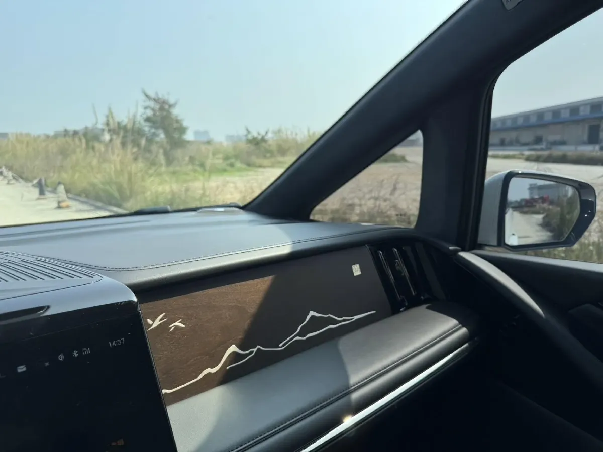 2023 GAC Trumpchi M8 2.0T 190HP L4 E-CVT Hybrid,autocango,china used car exporter,china ev exporter,chinese used car exporter,chinese used ev exporter