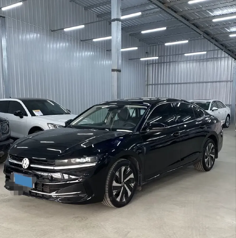 2026 Volkswagen Magotan 1.5T 160HP L4 7DCT,autocango,china used car exporter,china ev exporter,chinese used car exporter,chinese used ev exporter