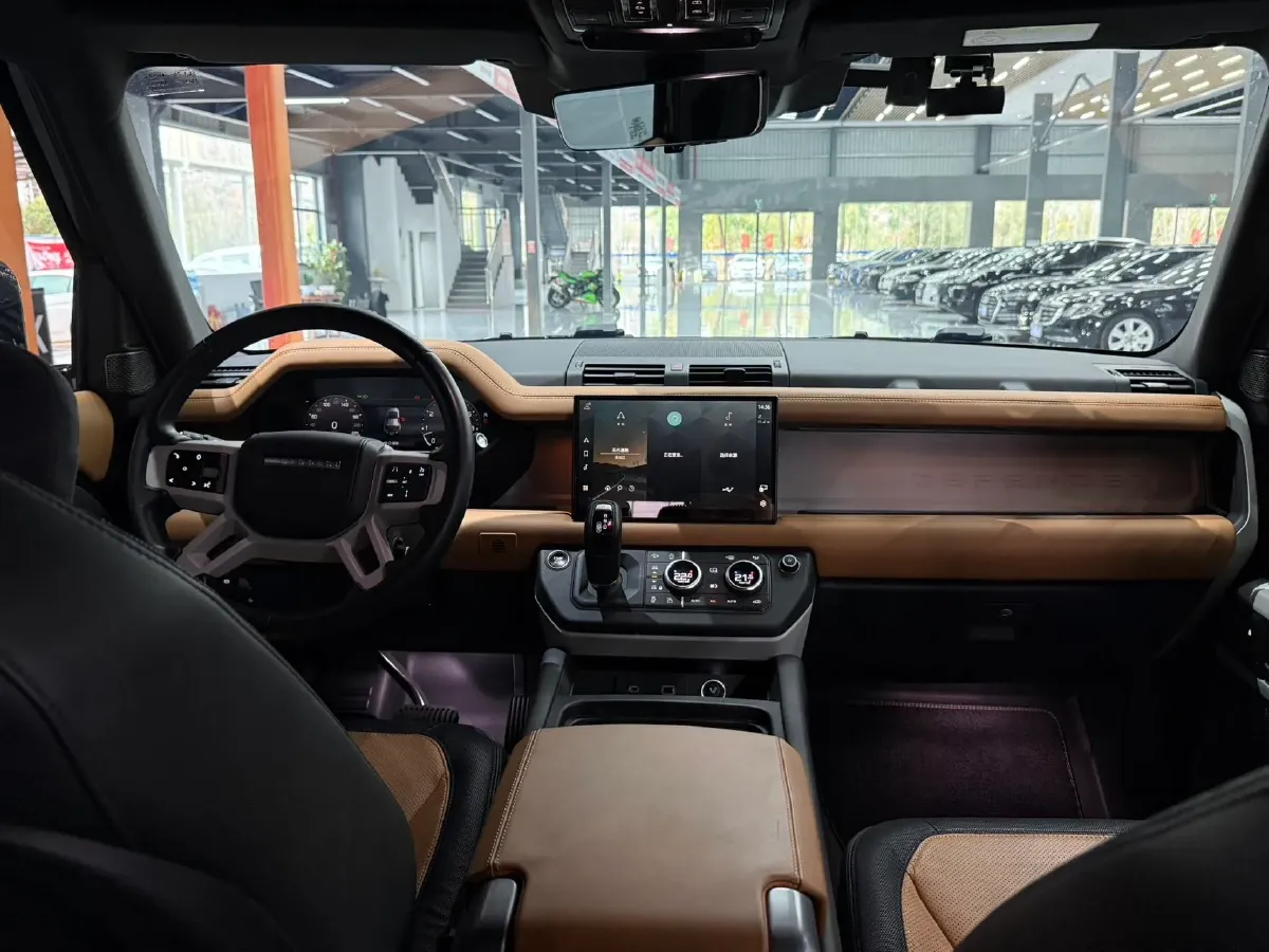 2023 Land Rover Defender 3.0T 400HP L6 8AT,autocango,china used car exporter,china ev exporter,chinese used car exporter,chinese used ev exporter