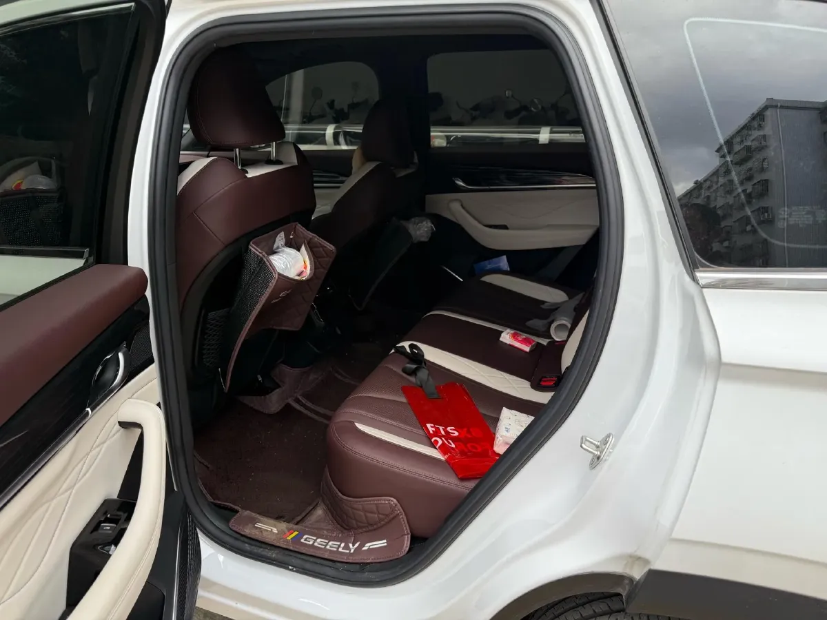 2024 Geely Monjaro 2.0T 218HP L4 7DCT,autocango,china used car exporter,china ev exporter,chinese used car exporter,chinese used ev exporter