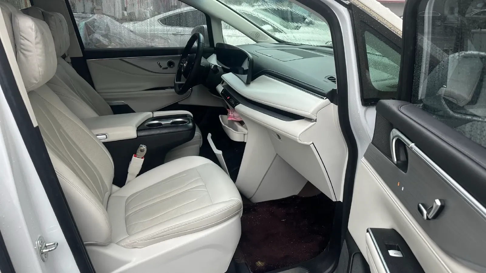 2024 Buick GL8 1.5T 180HP L4 2DHT PHEV 24.4KWH,autocango,china used car exporter,china ev exporter,chinese used car exporter,chinese used ev exporter