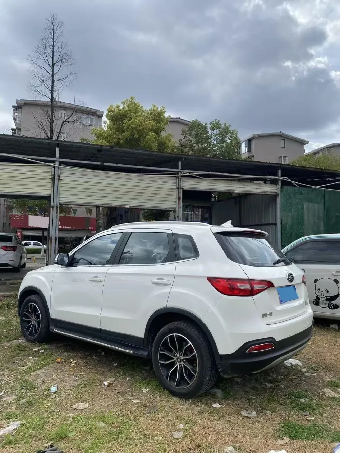 2017 FAW Senia R7 1.6L 116HP L4 5MT,autocango,china used car exporter,china ev exporter,chinese used car exporter,chinese used ev exporter