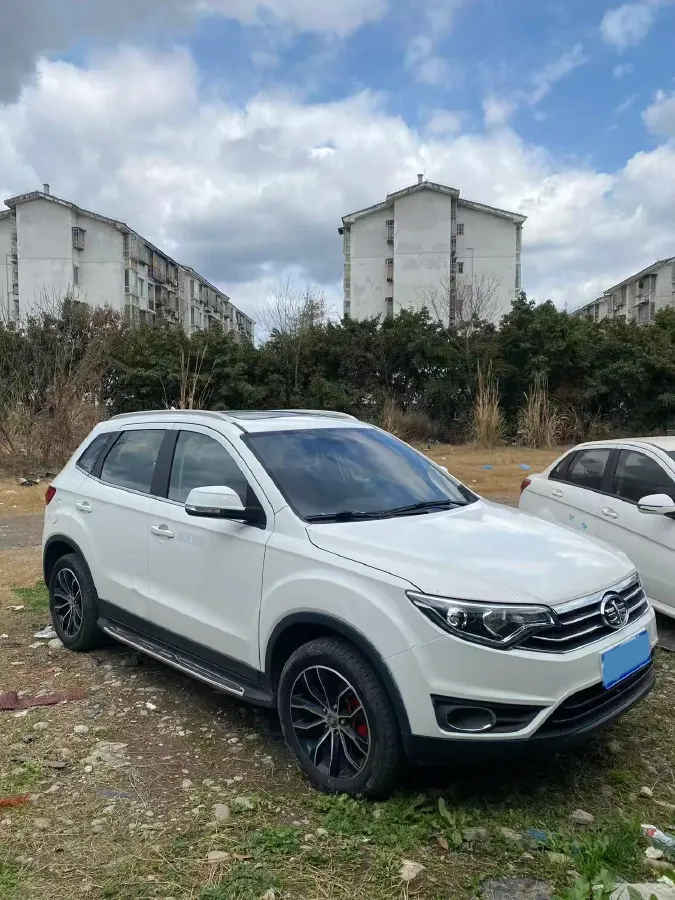 2017 FAW Senia R7 1.6L 116HP L4 5MT,autocango,china used car exporter,china ev exporter,chinese used car exporter,chinese used ev exporter