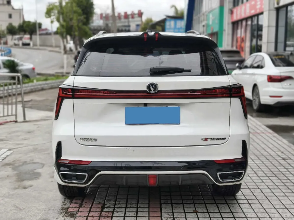 2023 ChangAn CS75 Plus 1.5T 188HP L4 8AT,autocango,china used car exporter,china ev exporter,chinese used car exporter,chinese used ev exporter