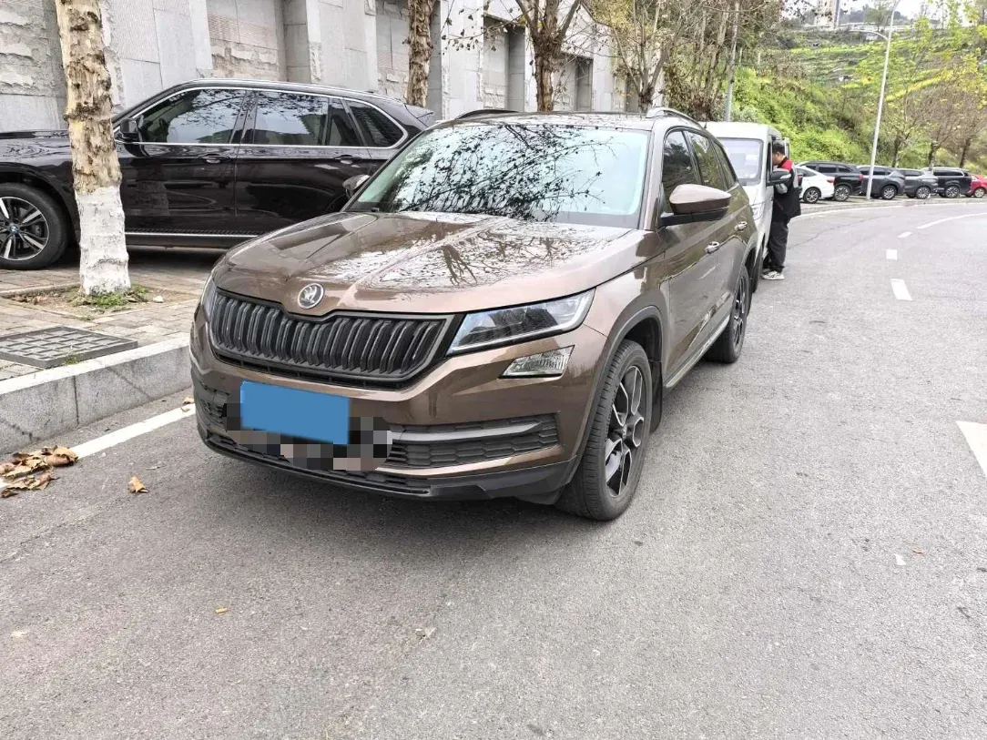2018 Skoda Kodiak 2.0T 186HP L4 7DCT,autocango,china used car exporter,china ev exporter,chinese used car exporter,chinese used ev exporter