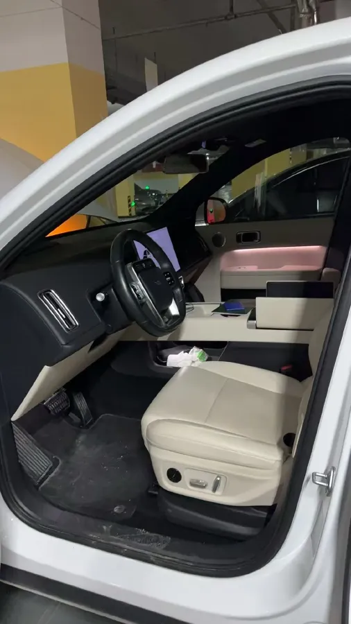 2024 Li L6 Range Extended 154HP L4 REEV 36.8KWH,autocango,china used car exporter,china ev exporter,chinese used car exporter,chinese used ev exporter