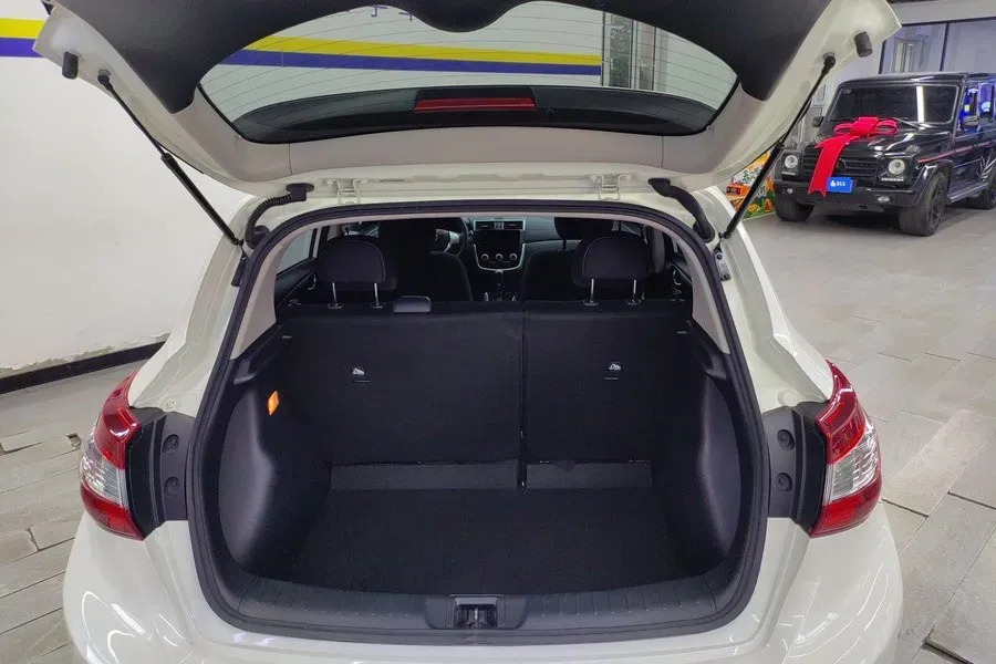 2021 Nissan Tiida 1.6L 122HP L4 CVT,autocango,china used car exporter,china ev exporter,chinese used car exporter,chinese used ev exporter