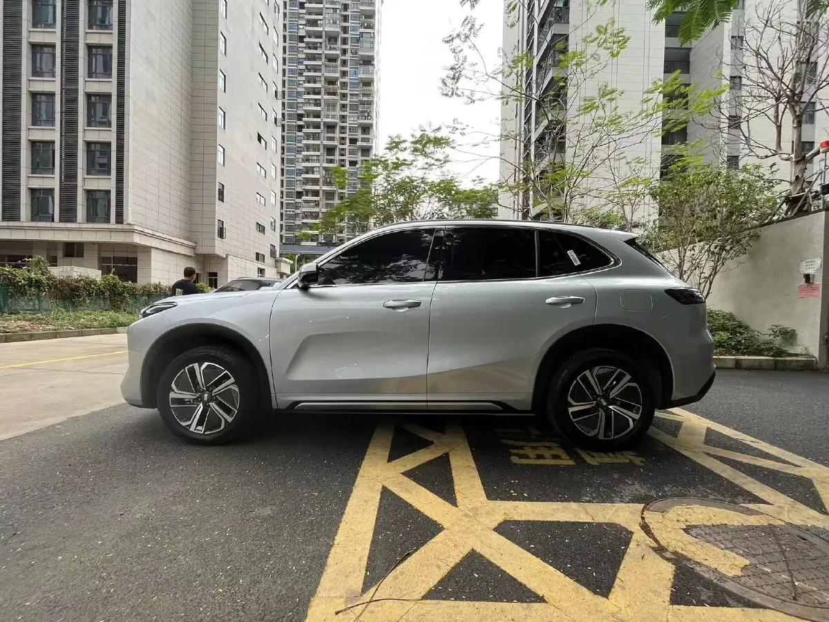 2025 WuLing XingGuangS 1.5L 106HP L4 E-CVT PHEV,autocango,china used car exporter,china ev exporter,chinese used car exporter,chinese used ev exporter