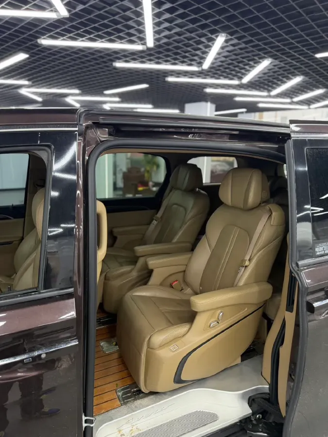 2020 Buick GL8 2.0T 237HP L4 9AT,autocango,china used car exporter,china ev exporter,chinese used car exporter,chinese used ev exporter