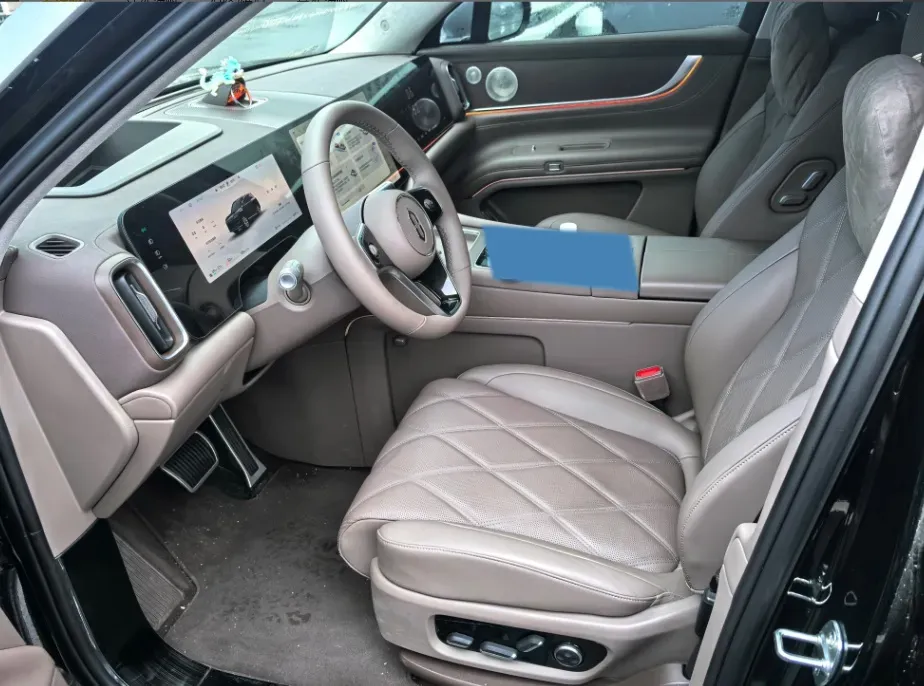 2025 AITO AITO M9 REEV 160HP REEV 52KWH,autocango,china used car exporter,china ev exporter,chinese used car exporter,chinese used ev exporter