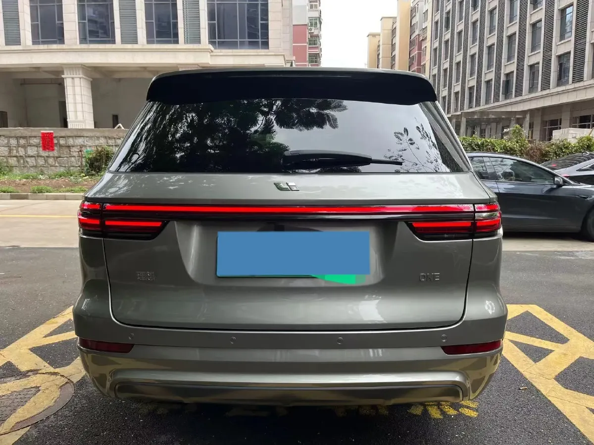 2020 Li ONE Range Extended 131HP REEV 40.5KWH,autocango,china used car exporter,china ev exporter,chinese used car exporter,chinese used ev exporter