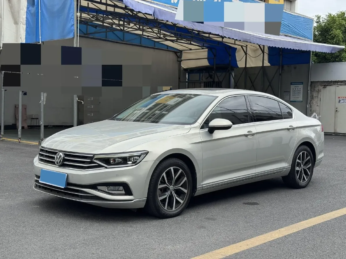 2020 Volkswagen Magotan 2.0T 186HP L4 7DCT,autocango,china used car exporter,china ev exporter,chinese used car exporter,chinese used ev exporter