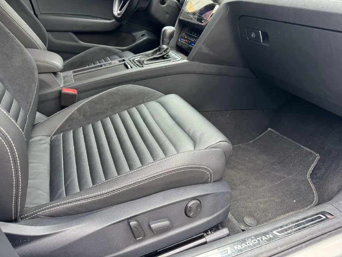 2020 Volkswagen Magotan 2.0T 186HP L4 7DCT,autocango,china used car exporter,china ev exporter,chinese used car exporter,chinese used ev exporter