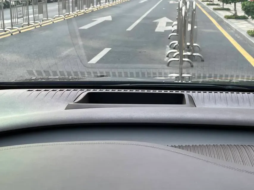 2025 Denza D9 1.5T 156HP L4 E-CVT PHEV 40KWH,autocango,china used car exporter,china ev exporter,chinese used car exporter,chinese used ev exporter