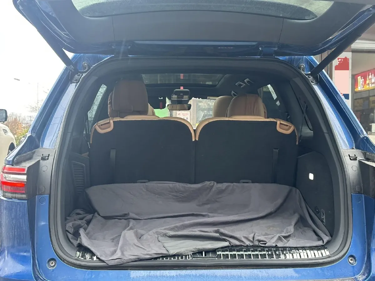 2020 Li ONE Range Extended 131HP REEV 40.5KWH,autocango,china used car exporter,china ev exporter,chinese used car exporter,chinese used ev exporter