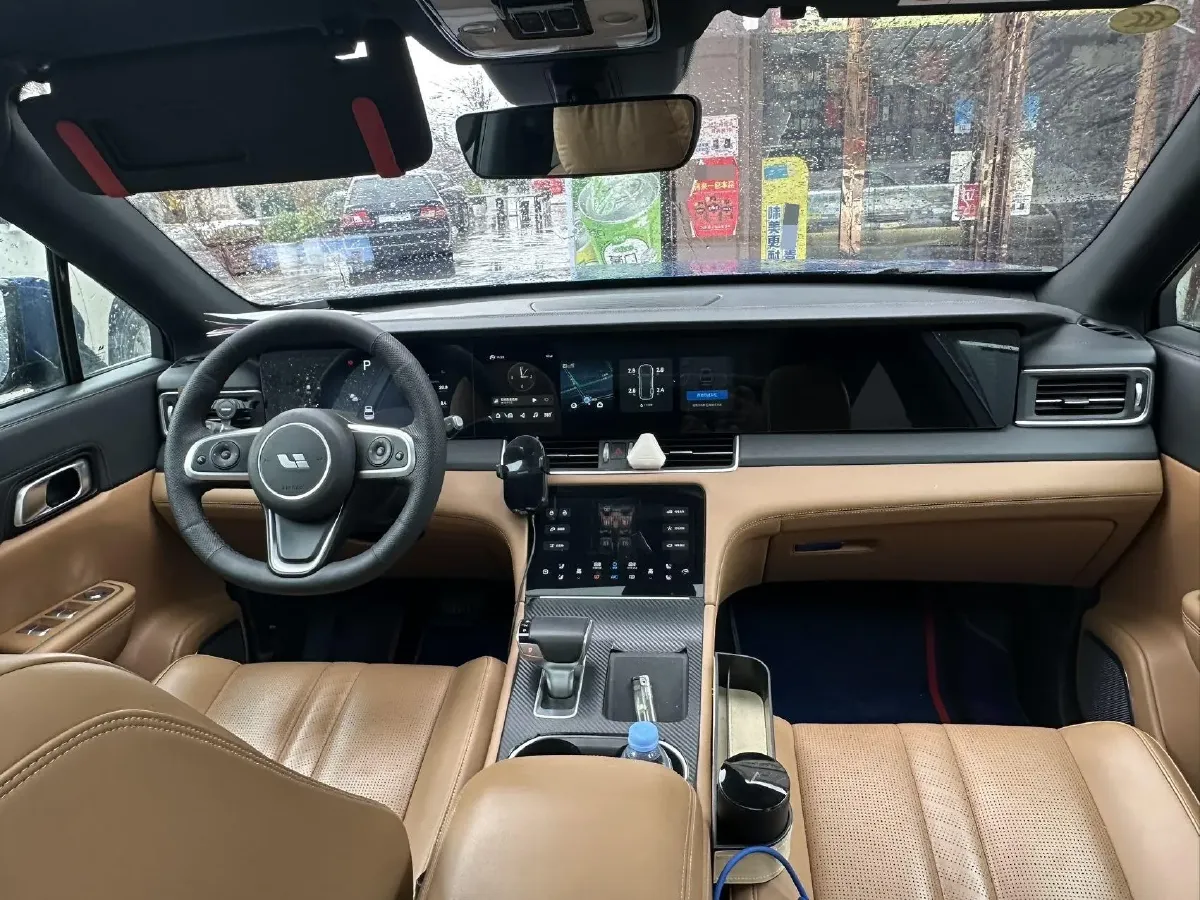 2020 Li ONE Range Extended 131HP REEV 40.5KWH,autocango,china used car exporter,china ev exporter,chinese used car exporter,chinese used ev exporter