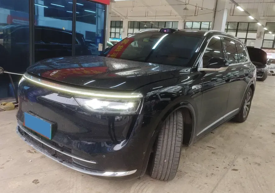 2025 AITO AITO M8 REEV 160HP REEV 53.4KWH,autocango,china used car exporter,china ev exporter,chinese used car exporter,chinese used ev exporter