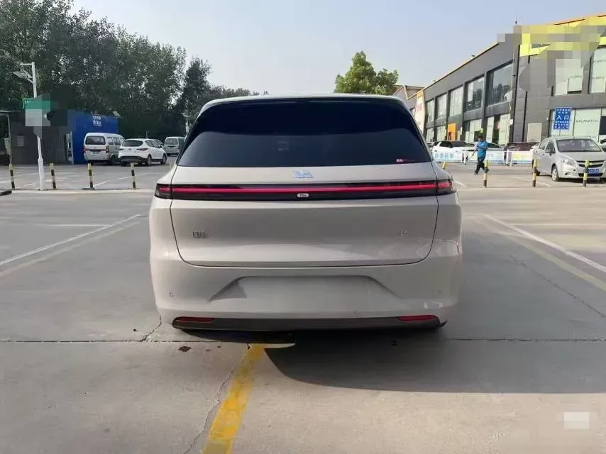 2024 Li L6 Range Extended 154HP L4 REEV 36.8KWH,autocango,china used car exporter,china ev exporter,chinese used car exporter,chinese used ev exporter