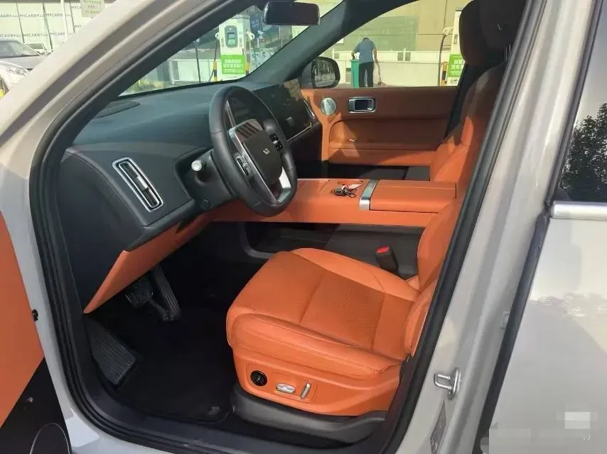 2024 Li L6 Range Extended 154HP L4 REEV 36.8KWH,autocango,china used car exporter,china ev exporter,chinese used car exporter,chinese used ev exporter