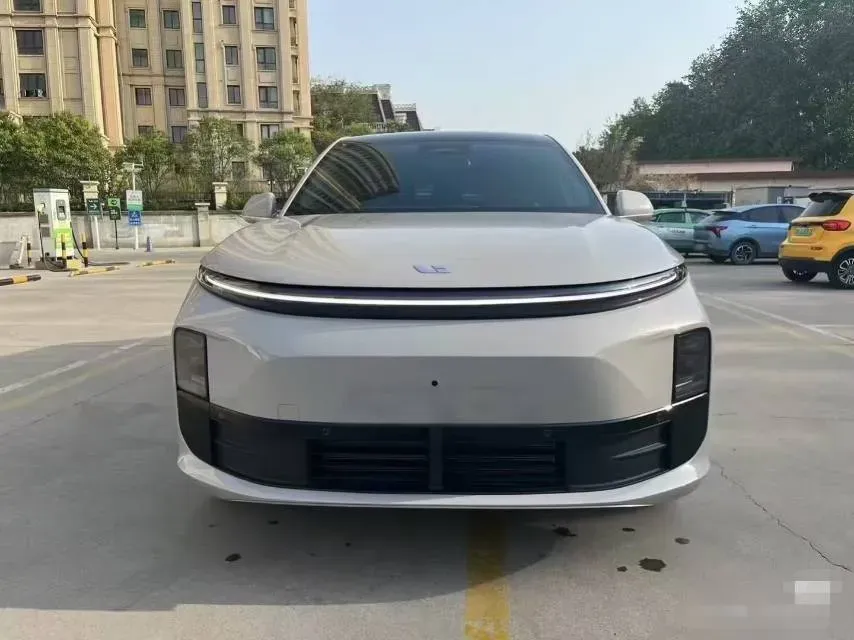 2024 Li L6 Range Extended 154HP L4 REEV 36.8KWH,autocango,china used car exporter,china ev exporter,chinese used car exporter,chinese used ev exporter