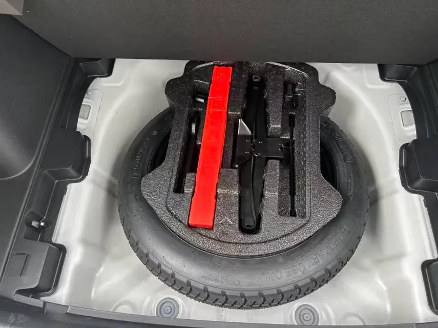 2025 Geely Coolray 1.5L 126HP L4 CVT,autocango,china used car exporter,china ev exporter,chinese used car exporter,chinese used ev exporter