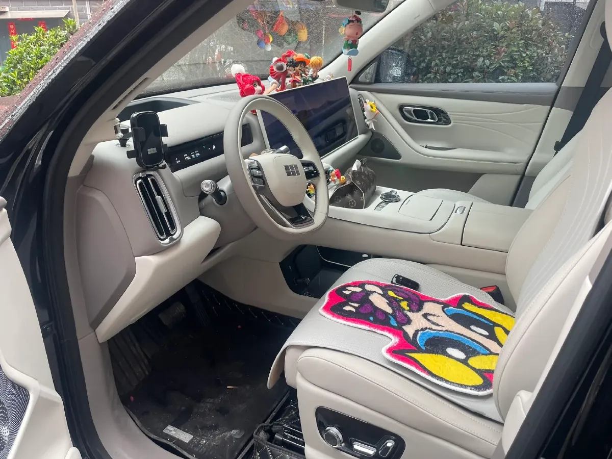 2025 Volkswagen Tiguan L 2.0T 220HP L4 7DCT,autocango,china used car exporter,china ev exporter,chinese used car exporter,chinese used ev exporter