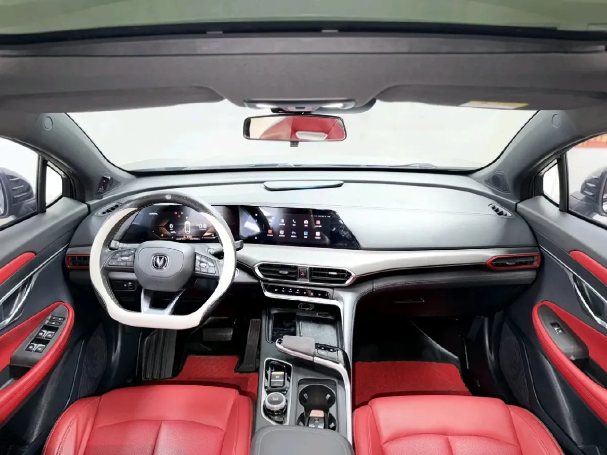 2020 ChangAn UNI-T 1.5T 180HP L4 7DCT,autocango,china used car exporter,china ev exporter,chinese used car exporter,chinese used ev exporter