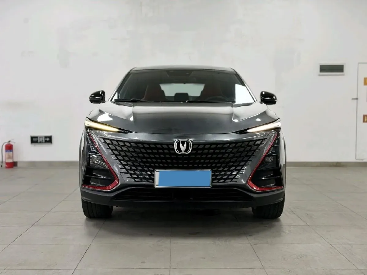 2020 ChangAn UNI-T 1.5T 180HP L4 7DCT,autocango,china used car exporter,china ev exporter,chinese used car exporter,chinese used ev exporter