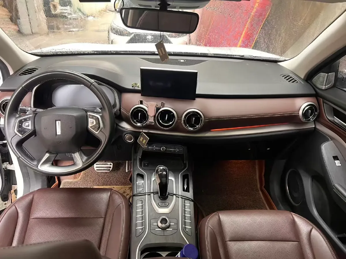 2018 WEY VV6 2.0T 197HP L4 7DCT,autocango,china used car exporter,china ev exporter,chinese used car exporter,chinese used ev exporter