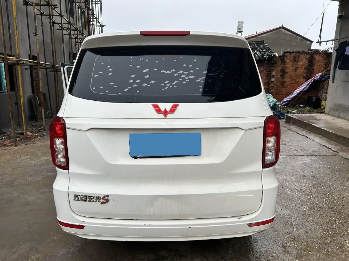 2019 WuLing HongGuang 1.5L 99HP L4 6MT,autocango,china used car exporter,china ev exporter,chinese used car exporter,chinese used ev exporter