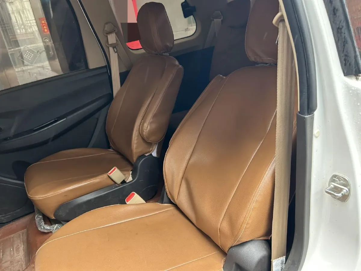 2019 WuLing HongGuang 1.5L 99HP L4 6MT,autocango,china used car exporter,china ev exporter,chinese used car exporter,chinese used ev exporter