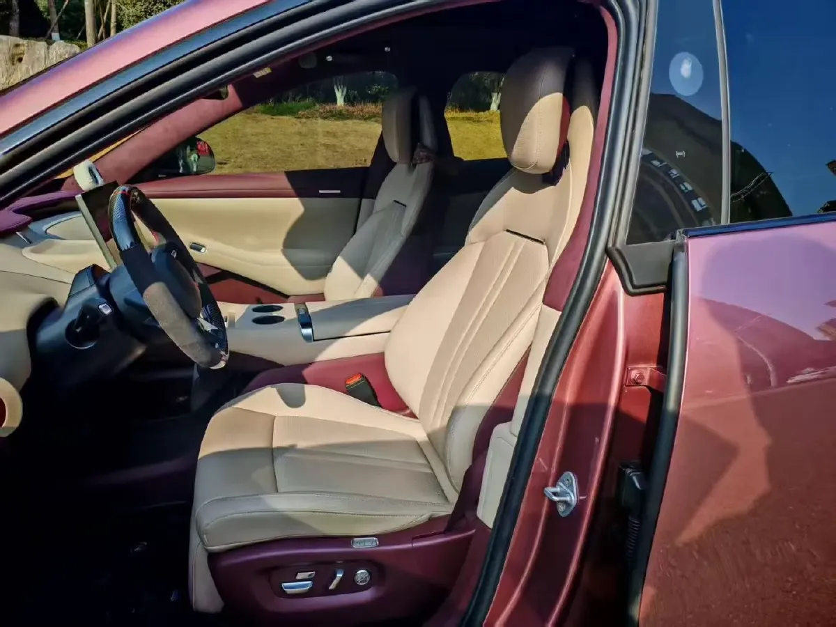 2025 MI YU7 BEV 101.7KWH,autocango,china used car exporter,china ev exporter,chinese used car exporter,chinese used ev exporter