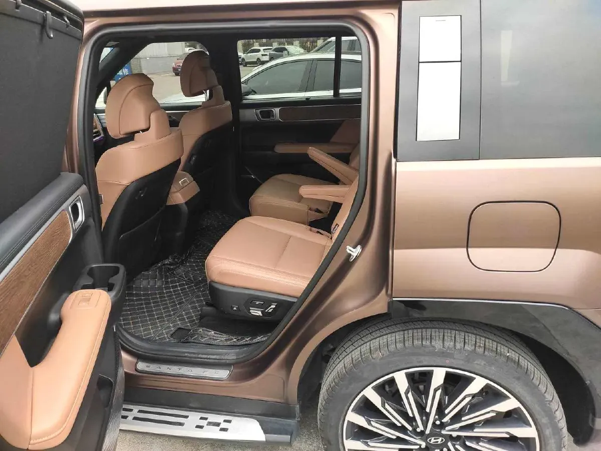 2024 Hyundai Santafe 2.0T 247HP L4 8AT,autocango,china used car exporter,china ev exporter,chinese used car exporter,chinese used ev exporter