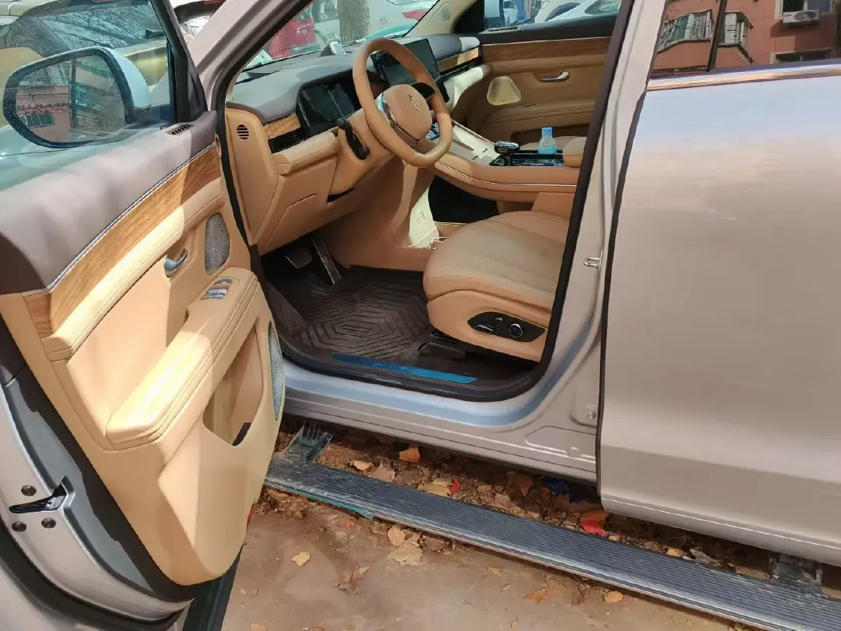 2024 AITO AITO M7 1.5T 152HP L4 REEV 42KWH,autocango,china used car exporter,china ev exporter,chinese used car exporter,chinese used ev exporter