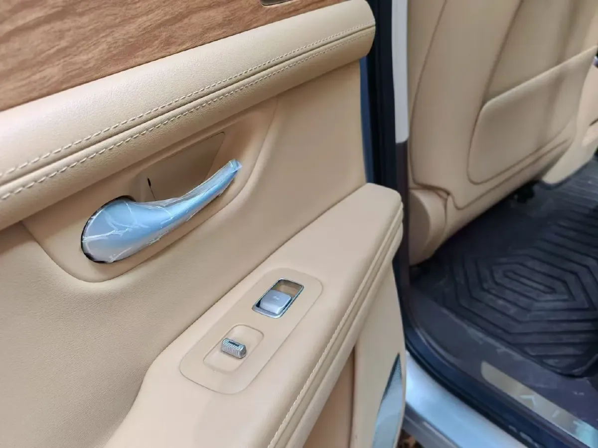 2024 AITO AITO M7 1.5T 152HP L4 REEV 42KWH,autocango,china used car exporter,china ev exporter,chinese used car exporter,chinese used ev exporter