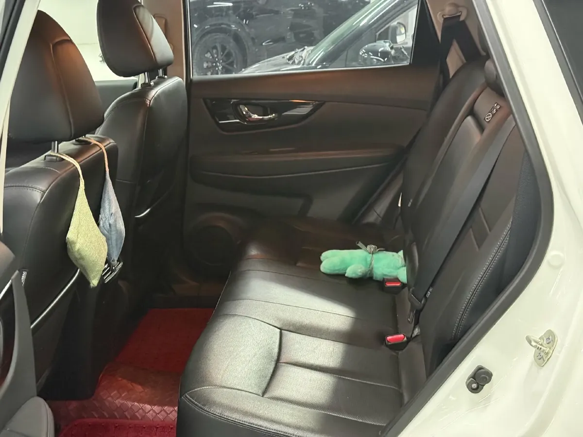 2020 Nissan X-Trail 2.0L 154HP L4 CVT,autocango,china used car exporter,china ev exporter,chinese used car exporter,chinese used ev exporter