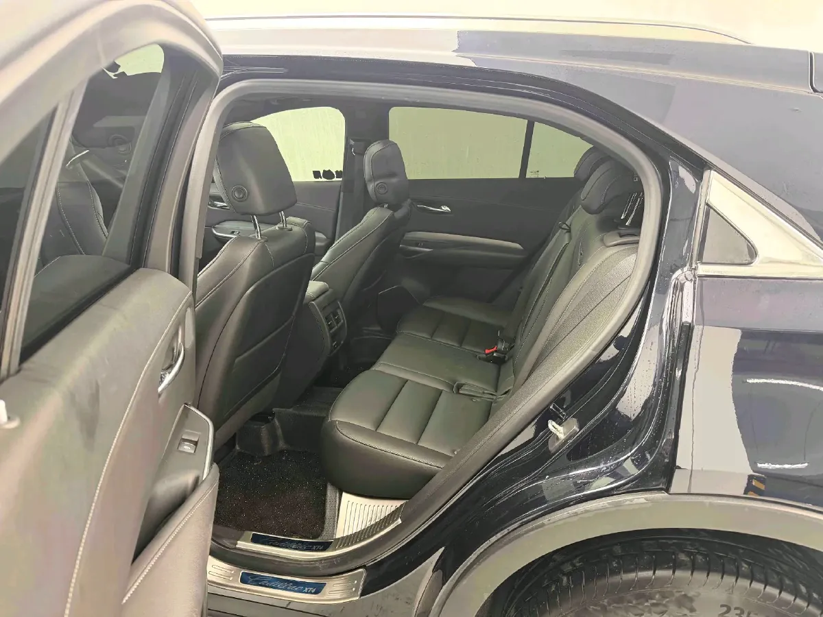 2020 Cadillac XT4 2.0T 241HP L4 9AT,autocango,china used car exporter,china ev exporter,chinese used car exporter,chinese used ev exporter