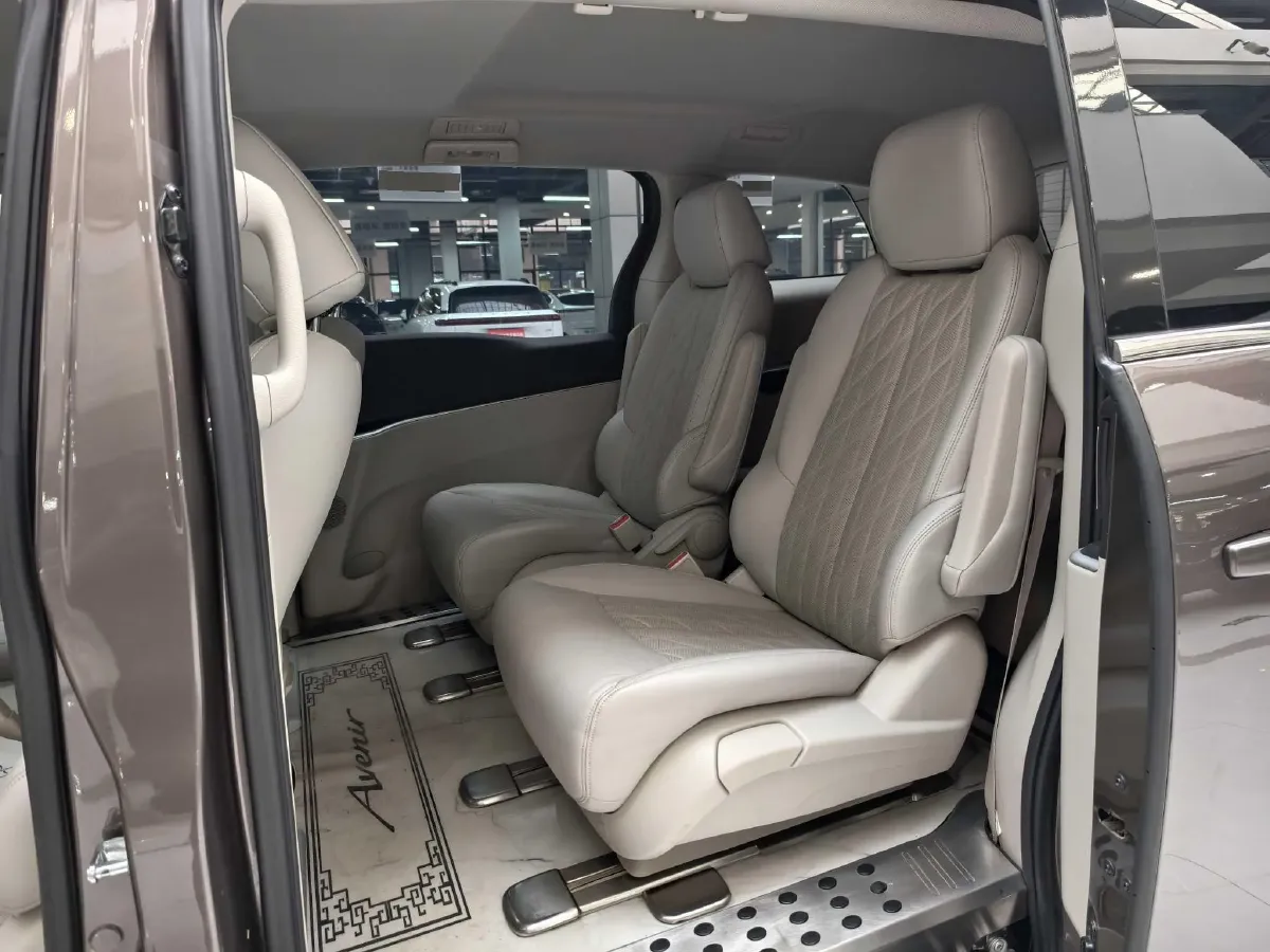 2021 Buick GL8 2.0T 237HP L4 9AT,autocango,china used car exporter,china ev exporter,chinese used car exporter,chinese used ev exporter