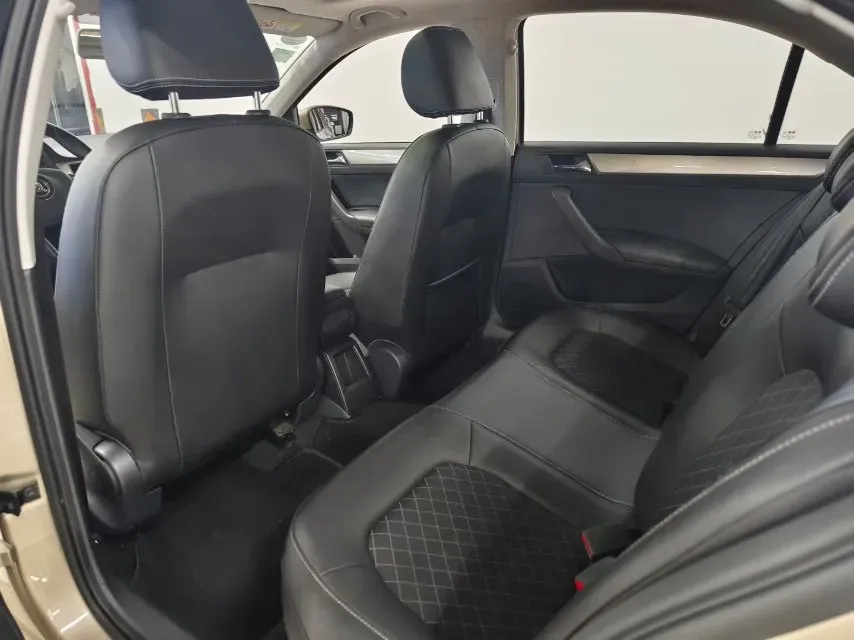 2019 SWM G01 1.5T 156HP L4 6AT,autocango,china used car exporter,china ev exporter,chinese used car exporter,chinese used ev exporter