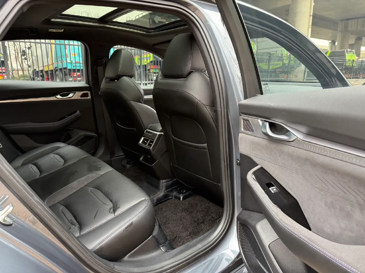 2024 Geely Preface 2.0T 190HP L4 7DCT,autocango,china used car exporter,china ev exporter,chinese used car exporter,chinese used ev exporter