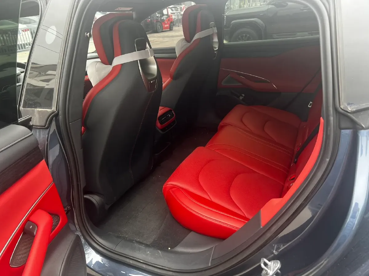 2024 MI SU7 BEV 101KWH,autocango,china used car exporter,china ev exporter,chinese used car exporter,chinese used ev exporter