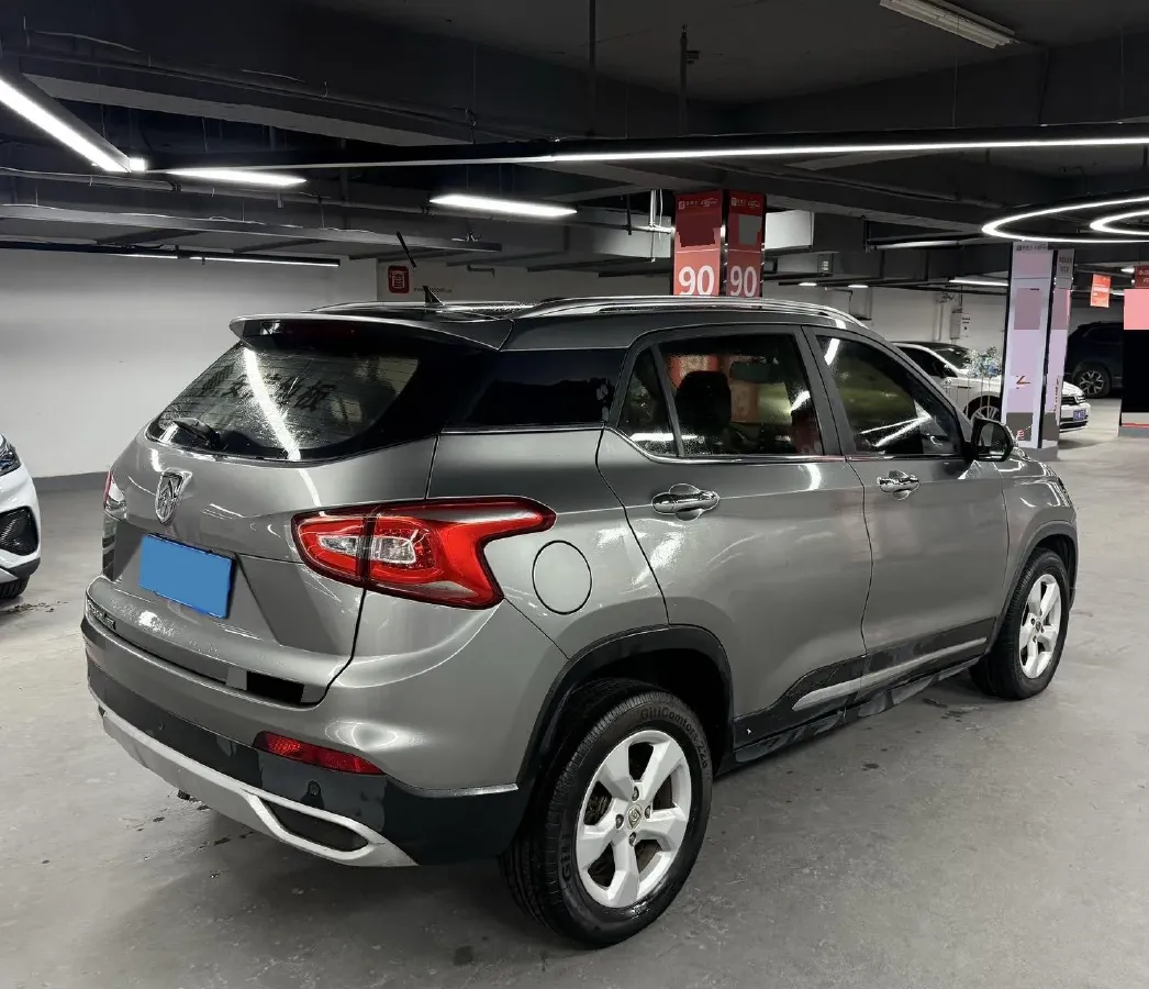 2017 BaoJun 310W 1.5L 105HP L4 6MT,autocango,china used car exporter,china ev exporter,chinese used car exporter,chinese used ev exporter