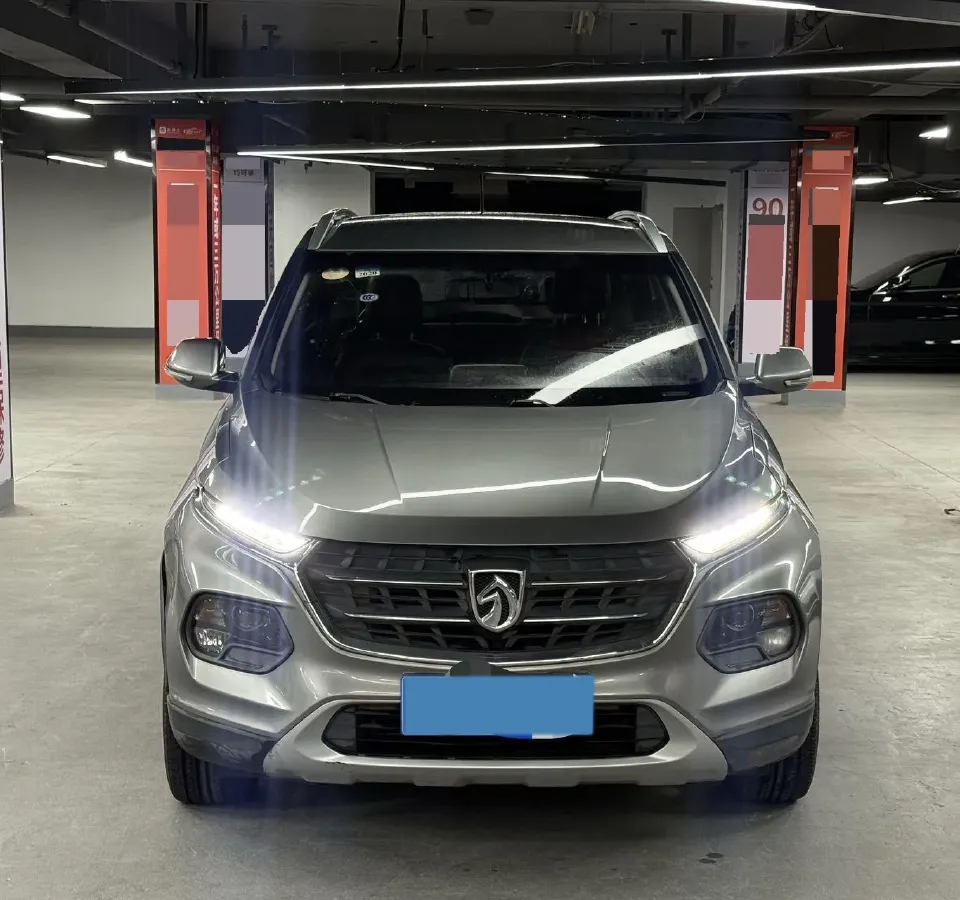 2017 BaoJun 310W 1.5L 105HP L4 6MT,autocango,china used car exporter,china ev exporter,chinese used car exporter,chinese used ev exporter