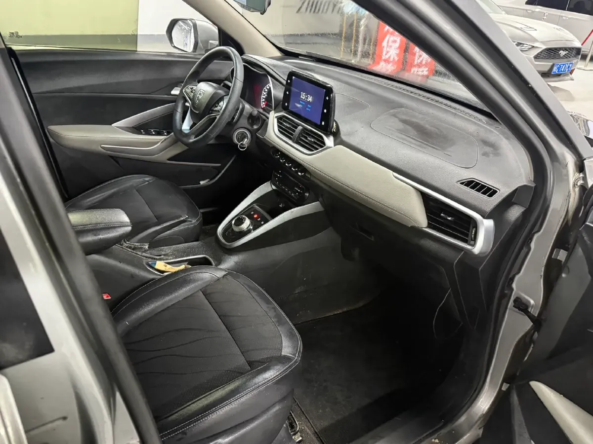 2017 BaoJun 310W 1.5L 105HP L4 6MT,autocango,china used car exporter,china ev exporter,chinese used car exporter,chinese used ev exporter