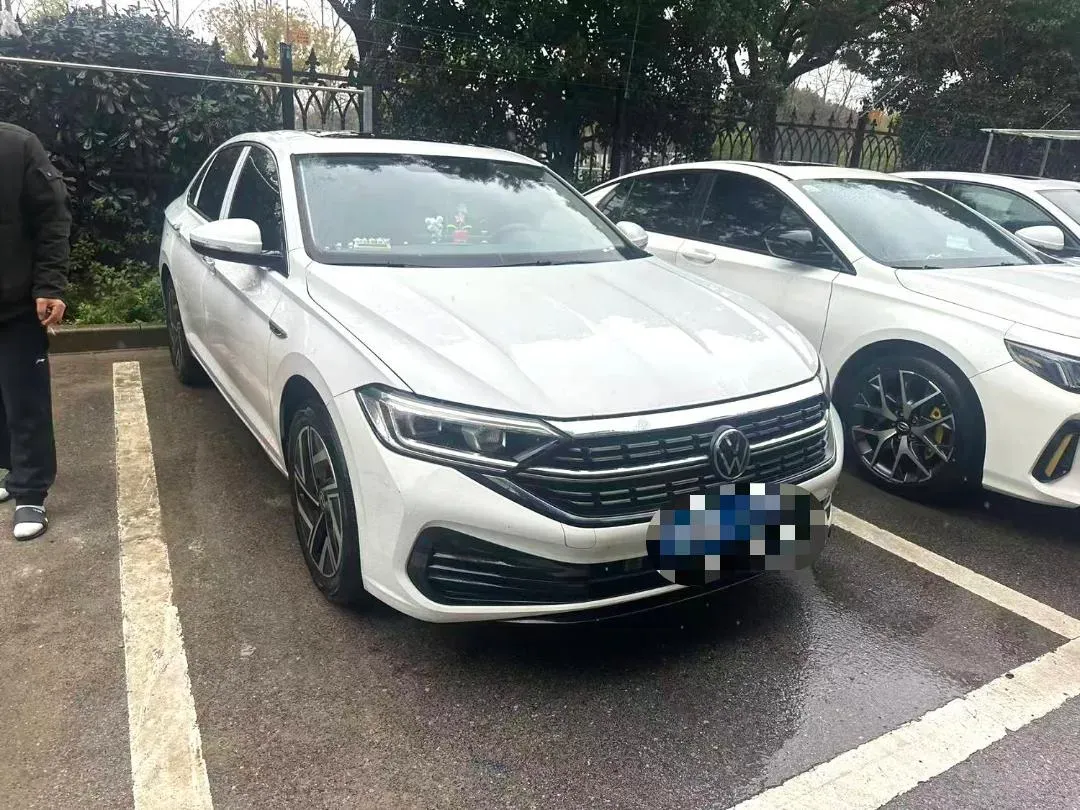 2024 Volkswagen Sagitar 1.5T 160HP L4 7DCT,autocango,china used car exporter,china ev exporter,chinese used car exporter,chinese used ev exporter