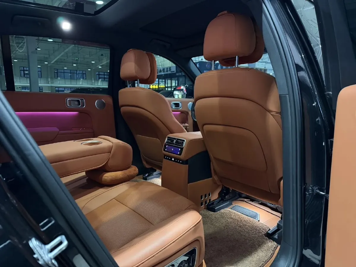 2024 Li L8 Range Extended 154HP REEV 42.8KWH,autocango,china used car exporter,china ev exporter,chinese used car exporter,chinese used ev exporter